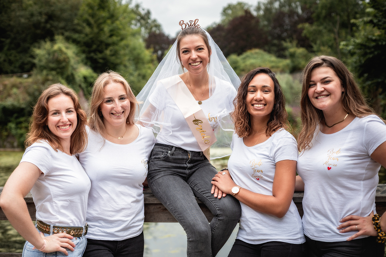 Photos de groupe entre amies