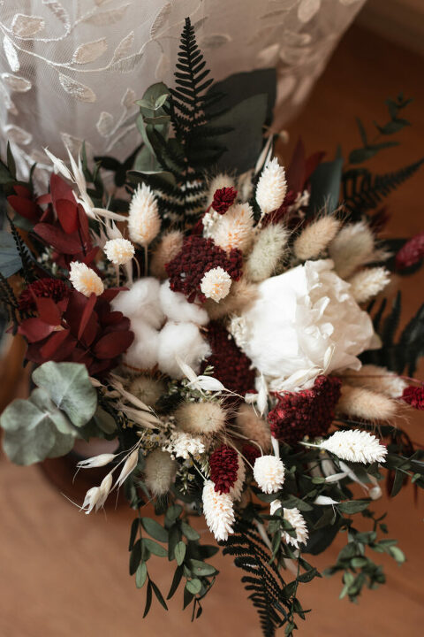 bouquet de mariées aux tons hivernaux