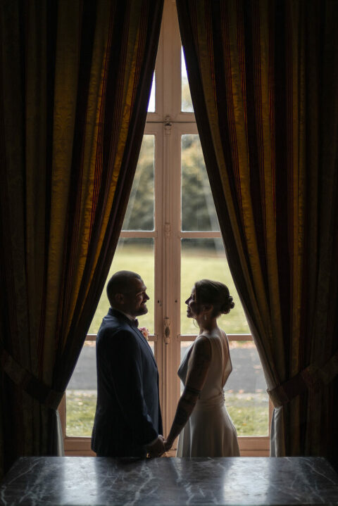 Séance couple dans le château de la Motte Fénélon