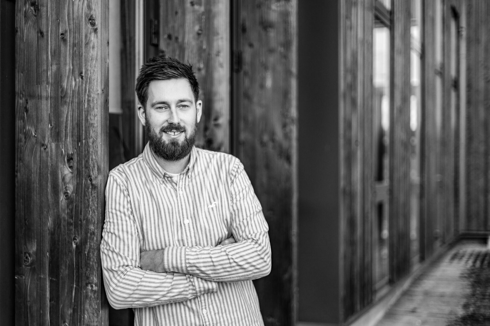 portrait d'un professionnel bras croisé